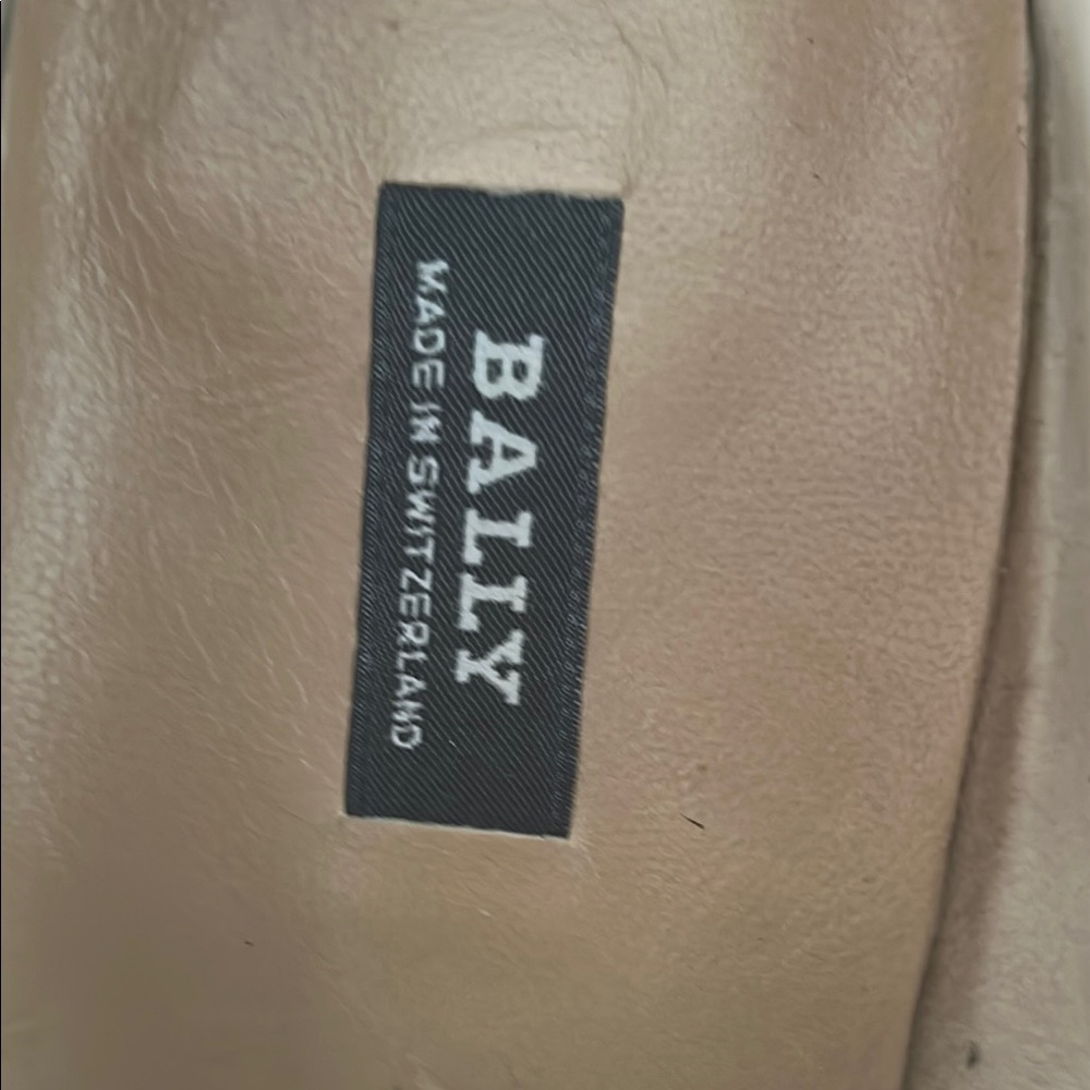 Bally Black Loafers Classic Slip-On Design - Picture 3 of 6